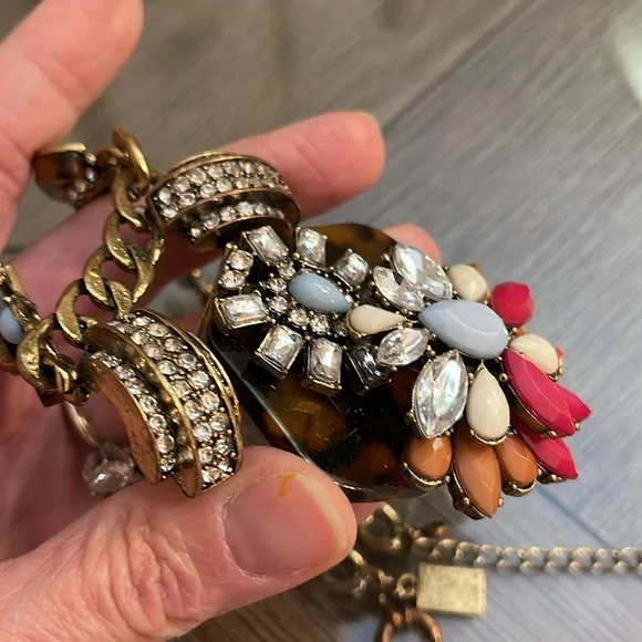 Simple Addiction Antique Gold Statement Necklace - Picture 11 of 16